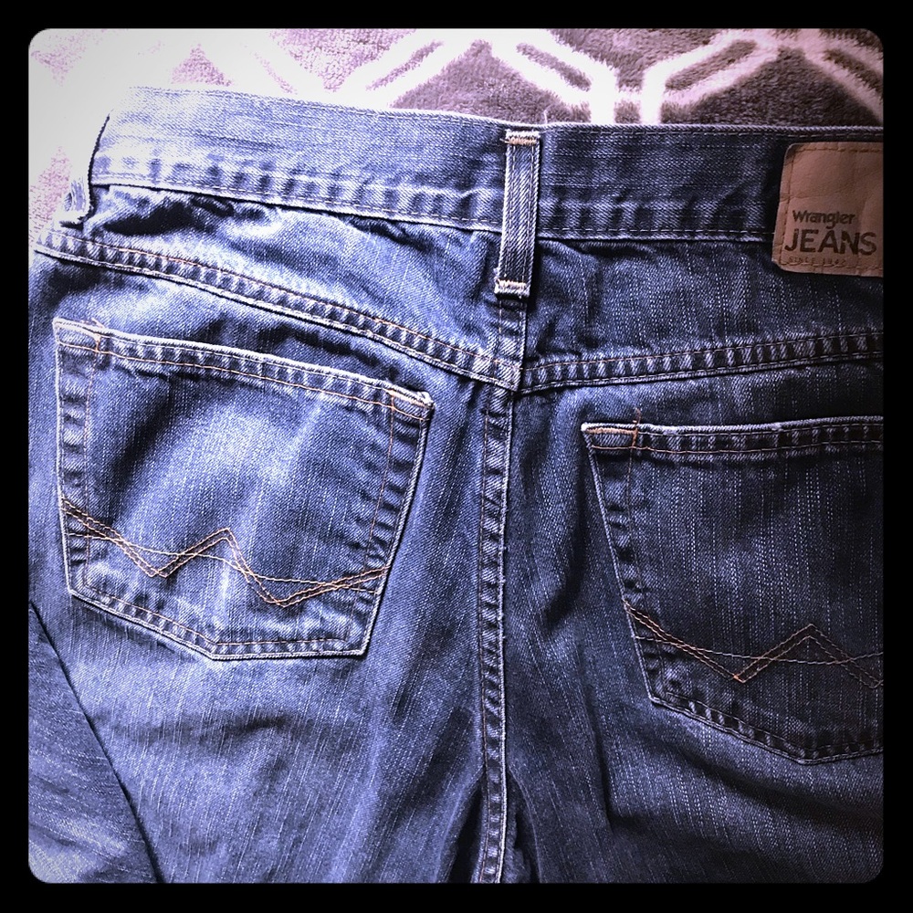 Men's Jean, boot cut size 28 x32
